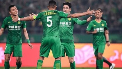  莱比锡红牛客场险胜保级队，积分紧追第一集团  