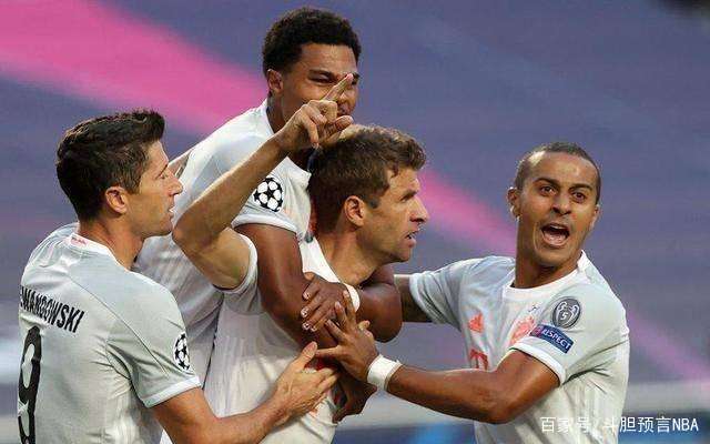  热那亚门将超神发挥，单场八次扑救零封对手